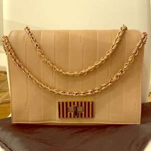 Fendi Claudia Beige leather shoulder bag.
